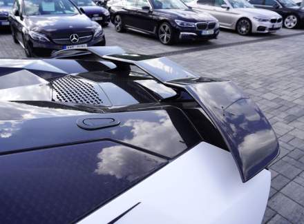 Lamborghini - Aventador