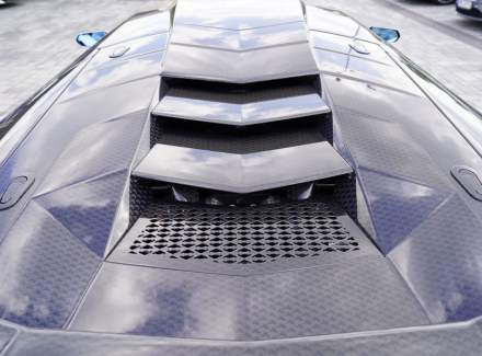 Lamborghini - Aventador