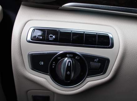 Mercedes-Benz - V-class