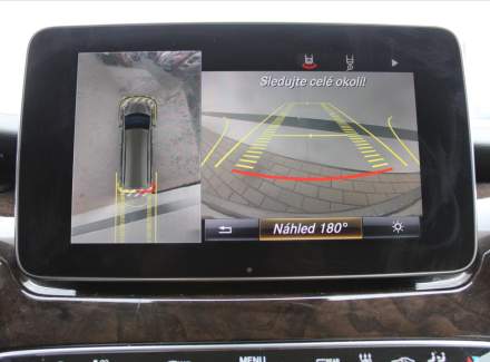 Mercedes-Benz - V-class