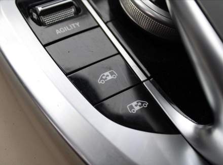 Mercedes-Benz - V-class