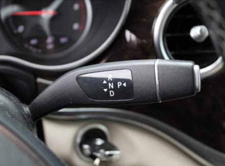 Mercedes-Benz - V-class