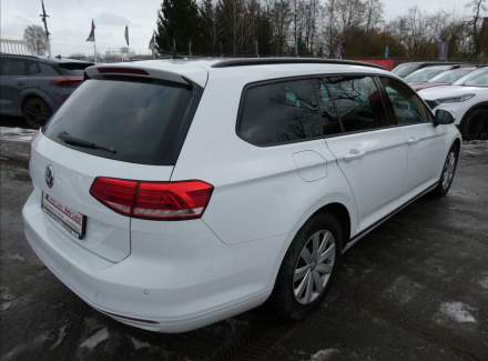 Volkswagen - Passat