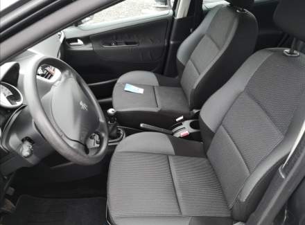 Peugeot - 207