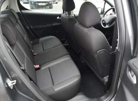Peugeot - 207