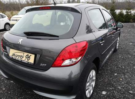 Peugeot - 207