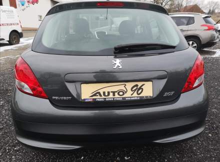 Peugeot - 207