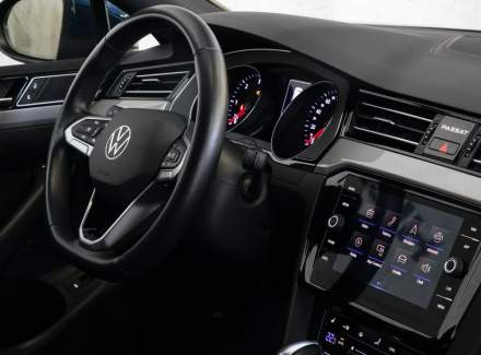 Volkswagen - Passat