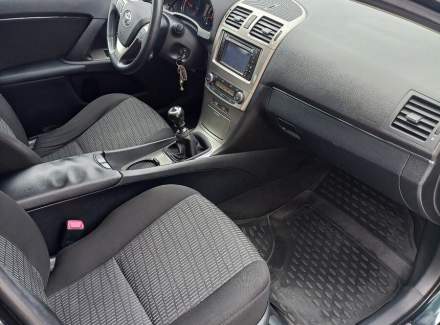 Toyota - Avensis