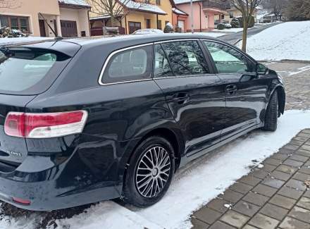 Toyota - Avensis