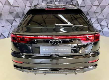 Audi - Q8