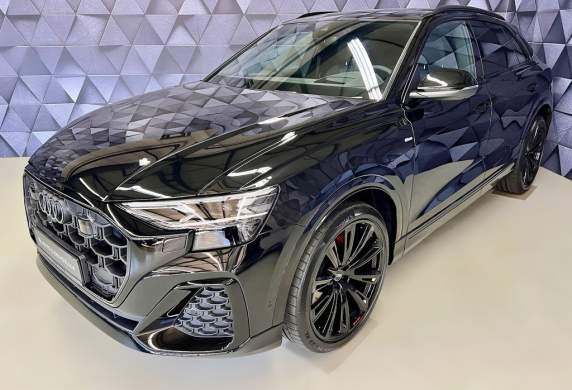 Audi - Q8