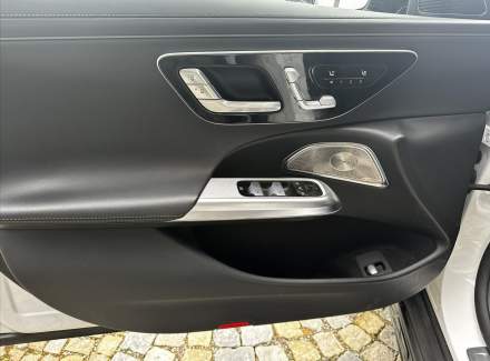 Mercedes-Benz - E-class