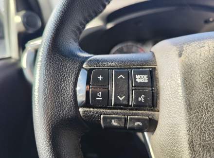 Toyota - Hilux