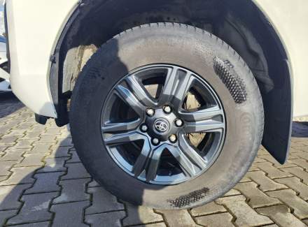 Toyota - Hilux