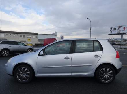 Volkswagen - Golf