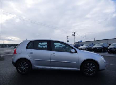 Volkswagen - Golf