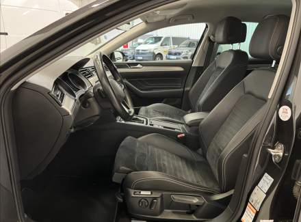 Volkswagen - Passat