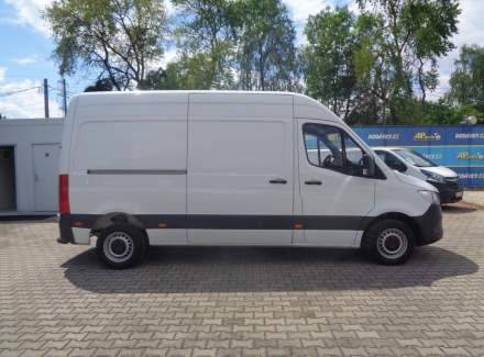 Mercedes-Benz - Sprinter