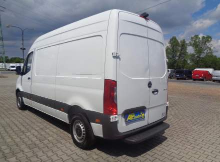 Mercedes-Benz - Sprinter