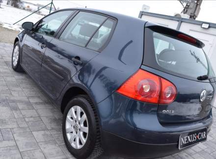 Volkswagen - Golf