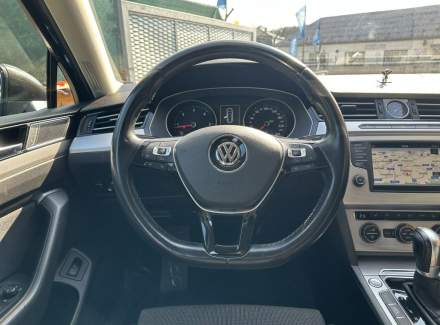 Volkswagen - Passat