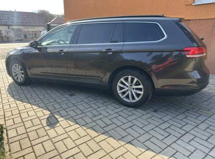 Volkswagen - Passat