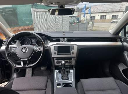 Volkswagen - Passat