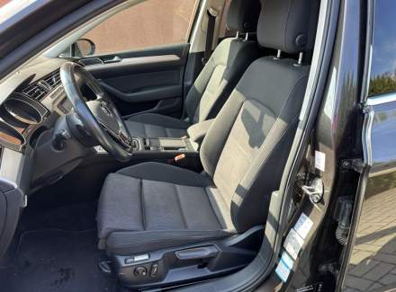 Volkswagen - Passat