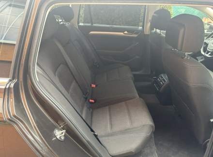 Volkswagen - Passat