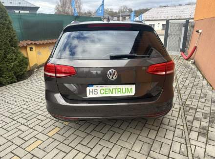 Volkswagen - Passat