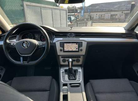 Volkswagen - Passat