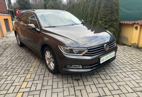 Volkswagen - Passat