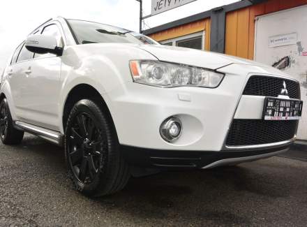 Mitsubishi - Outlander