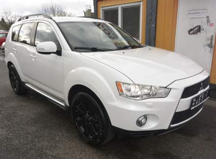 Mitsubishi - Outlander