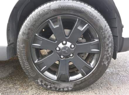 Mitsubishi - Outlander