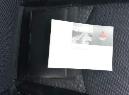 Mitsubishi - Outlander