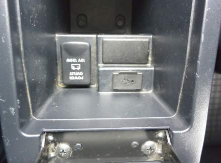 Mitsubishi - Outlander