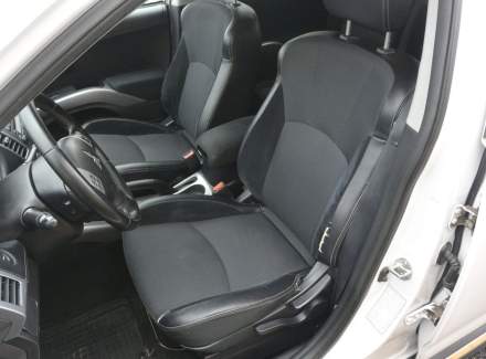 Mitsubishi - Outlander