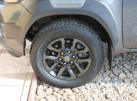 Toyota - Hilux