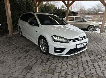 Volkswagen - Golf