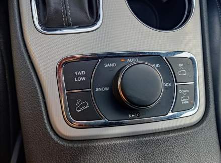 Jeep - Grand Cherokee