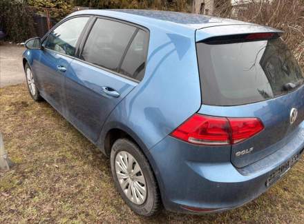 Volkswagen - Golf