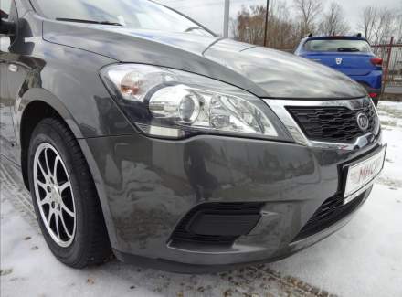 Kia - Cee'd