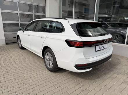 Volkswagen - Passat