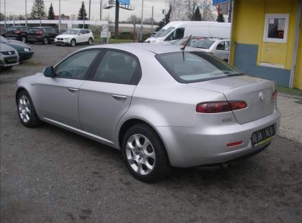 Alfa Romeo - 159