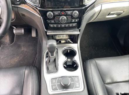 Jeep - Grand Cherokee