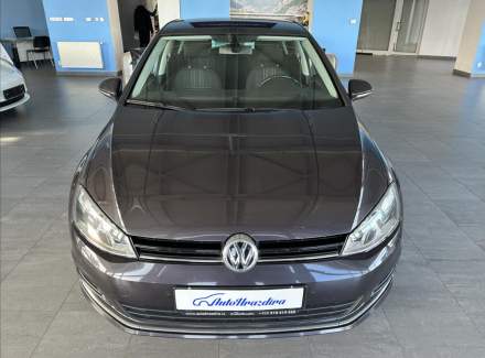 Volkswagen - Golf