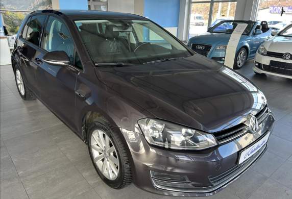 Volkswagen - Golf