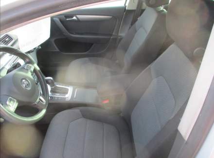 Volkswagen - Passat